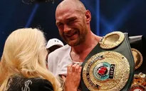 Tyson Fury bị tước danh hiệu IBF