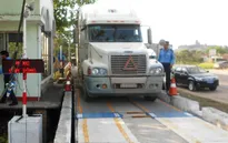 Kiểm điểm tổ cân xe lưu động bị tố nhận hối lộ