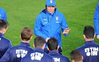 Conte an tâm dẫn dắt Chelsea mùa sau