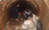Những bí ẩn của đường hầm xuyên núi sau đền Bà Chúa Kho