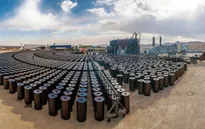 Giá dầu giảm mạnh do nguồn cung tại Mỹ giảm yếu hơn dự báo