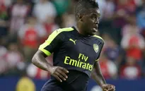 Sao trẻ Arsenal phàn nàn vì bị "ngược đãi"