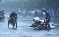 Hong Kong (Trung Quốc) ngưng trệ mọi hoạt động vì siêu bão Nida