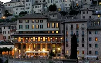 Italy: Miễn phí tiền phòng nếu cặp đôi thụ thai tại khách sạn