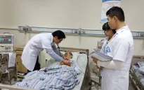 Điều hòa nhiệt độ thấp, uống nhiều nước đá khi trời nóng làm tăng nguy cơ đột quỵ