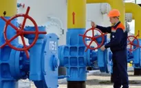 Nga đồng ý giảm giá bán khí đốt cho Ukraine