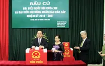 Chủ tịch nước Trần Đại Quang bỏ phiếu bầu cử tại quận Thanh Xuân