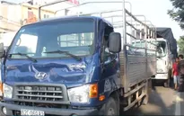 Ba xe tải và xe container tông liên hoàn trên QL1A