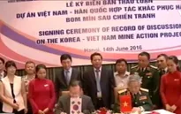 Việt Nam - Hàn Quốc hợp tác khắc phục hậu quả bom mìn