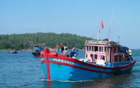 5 ngư dân bị tàu Trung Quốc đâm chìm đã về đất liền an toàn