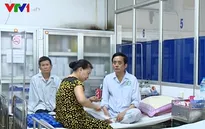 Nhiều trường hợp mù mắt vì ngộ độc rượu cấp tính