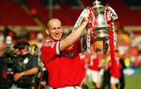 Bốc thăm vòng 3 FA Cup: ĐKVĐ Man Utd đón chào "người cũ" Jaap Stam
