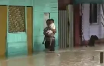 Mưa lớn kéo dài, hủy hoại hàng trăm ngôi nhà tại Peru