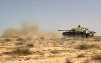 Mỹ lần đầu tiên không kích thành trì Sirte của IS ở Libya