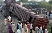 Tai nạn tàu tốc hành ở miền trung Pakistan, hơn 150 người thương vong