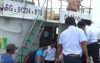Cứu 15 ngư dân gặp nạn trên biển Trường Sa