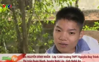 Nghị lực phi thường của cậu học trò không tay