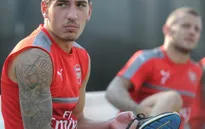 "Vua tốc độ" Bellerin bật mí ý nghĩa hình xăm chằng chịt trên tay phải