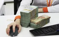 Nợ xấu tăng, ngân hàng có tăng lãi suất?