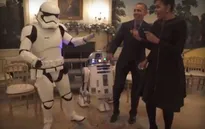 Vợ chồng Tổng thống Mỹ nhảy điệu robot nhân ngày Star Wars