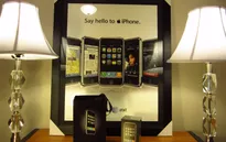 Xuất hiện chiếc iPhone đời đầu chưa “bóc tem”