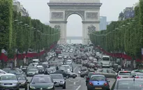 Paris (Pháp) miễn phí giao thông công cộng để giảm ô nhiễm