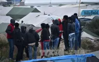 Pháp đưa hơn 2.000 người tị nạn ra khỏi trại Calais