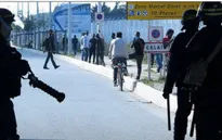 Pháp sẽ giải tỏa hoàn toàn trại tị nạn Calais vào cuối 2016