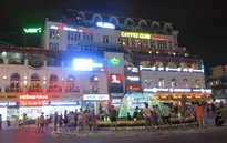 Hà Nội: Cảnh báo tình trạng trẻ lạc tại phố đi bộ Hồ Gươm
