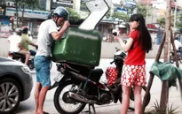 Đội nắng giao hàng, shipper kiếm bộn ngày hè nóng