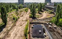 Thị trấn Pripyat hoang tàn sau 30 năm thảm họa hạt nhân Chernobyl