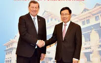 Phó Thủ tướng Phạm Bình Minh tiếp Bộ trưởng Ngoại giao Đông Uruguay