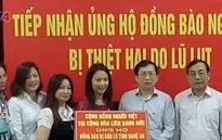 Đoàn cứu trợ kiều bào Đức trao quà tại Nghệ An