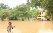 Nước lũ tại Quảng Bình đang rút chậm