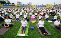 Hơn 400 người đồng diễn Yoga tại TP.HCM