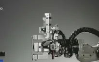 Apple dùng robot “xé toạc” iPhone để tái chế