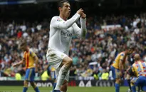 Real Madrid 3-2 Valencia: Lại Ronaldo thắp hi vọng cho Real
