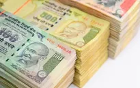 Đồng Rupee Ấn Độ chạm mức thấp kỷ lục trong 3 năm
