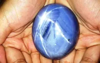 Phát hiện viên đá sapphire xanh có giá 100 triệu USD