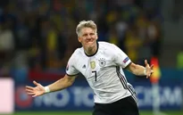 Vừa bị Mourinho "ghẻ lạnh", Bastian Schweinsteiger đã sắp có bến đỗ mới