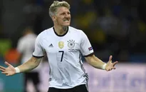 Schweinsteiger trở lại giúp tuyển Đức yên tâm về hàng tiền vệ
