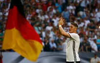 Schweinsteiger sẽ ở lại Man Utd và khiến Mourinho bất ngờ