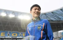 Gangwon FC ví Xuân Trường với Park Ji Sung