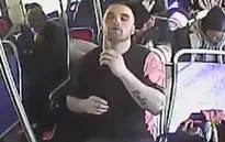 Cảnh sát Mỹ cứu sống đối tượng sốc heroin trên xe bus