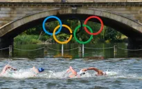 Bơi marathon tại Olympic và những khoảnh khắc ấn tượng