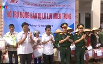 Binh đoàn 12 tặng quà cứu trợ cho đồng bào Hà Tĩnh, Quảng Bình