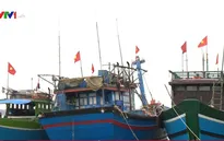 Ngư dân Quảng Bình chuẩn bị vươn khơi sau khi nhận tiền đền bù