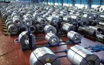 EU áp thuế chống bán phá giá thép Trung Quốc và Nga