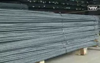 Khách hàng bất ngờ khi giá thép "nhảy" liên tục