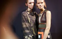 Mê mẩn những thiết kế thời trang mới nhất của Valentino